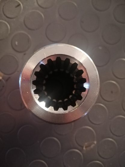 MANICOTTO CALETTATO A 17 DENTI LUNGHEZZA 80 mm. – SAME – LAMBORGHINI – HURLIMANN – DEUTZ FAHR – 0.255.2617.0/10