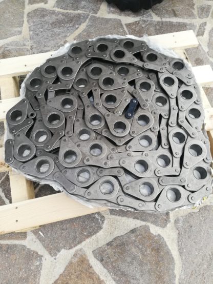 66.001 CATENA PER ROTOPRESSA   + Maglia Giunzione Passo 50,8 - Modulo 4 Passi - 41 Attacchi (mt 8,331)