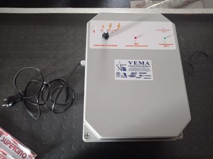 ELETTRIFICATORE DOPPIA ALIMENTAZIONE PER RECINTI ELETTRICI PER ANIMALI - immagine 2