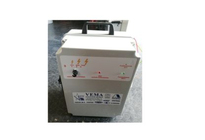 ELETTRIFICATORE DOPPIA ALIMENTAZIONE PER RECINTI ELETTRICI PER ANIMALI