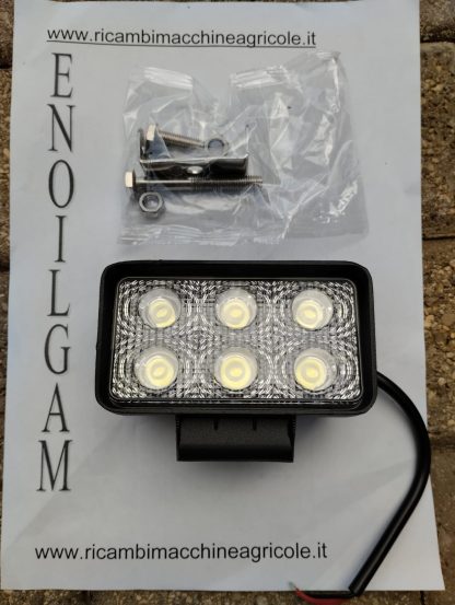 FARO DA LAVORO RETTANGOLARE  A 6 LED